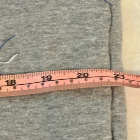 Marc Jacobs Gray Crewneck Sweater with Graphic Design - Picture 12 of 12